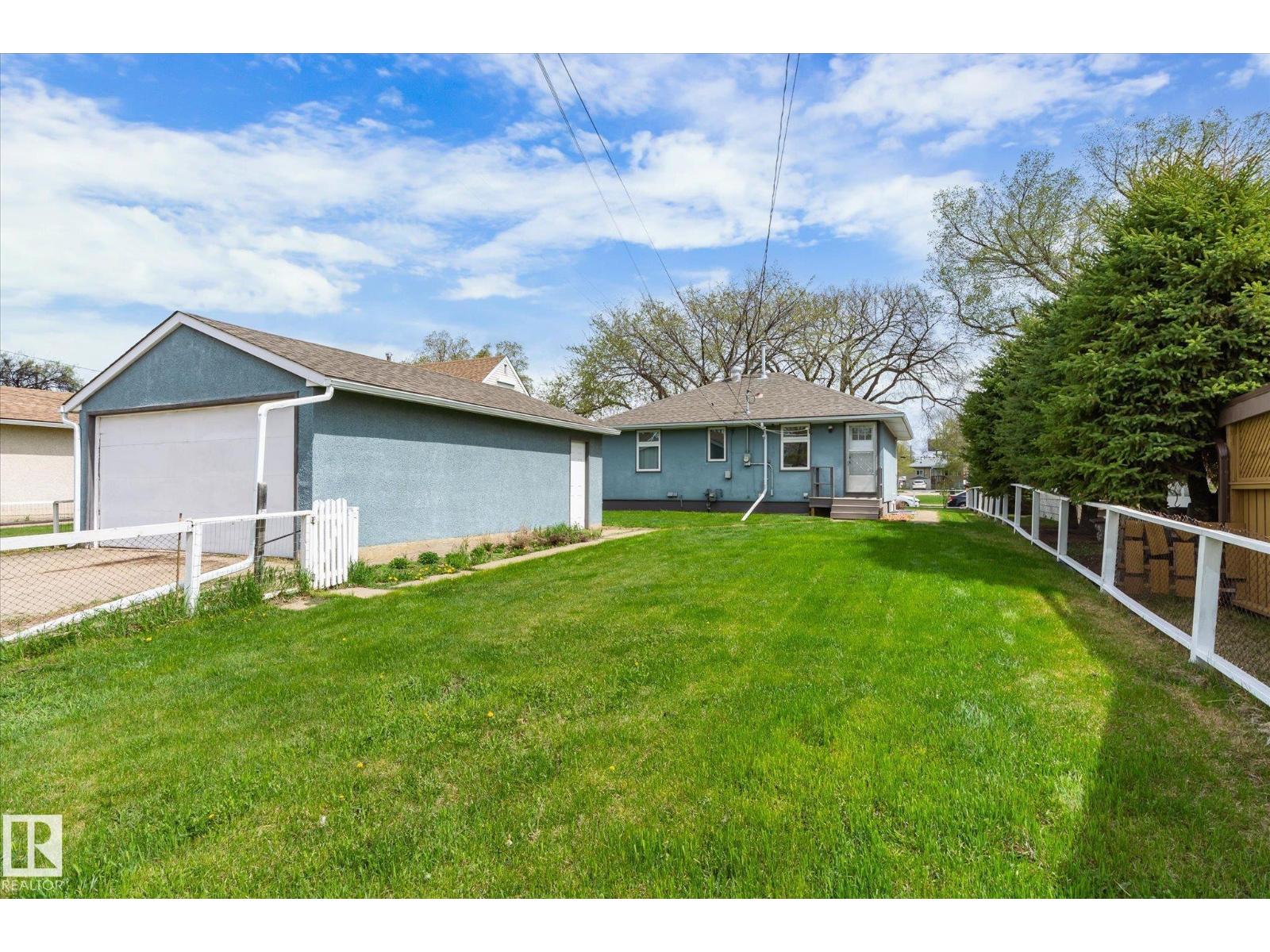11606 68 ST NW - 40