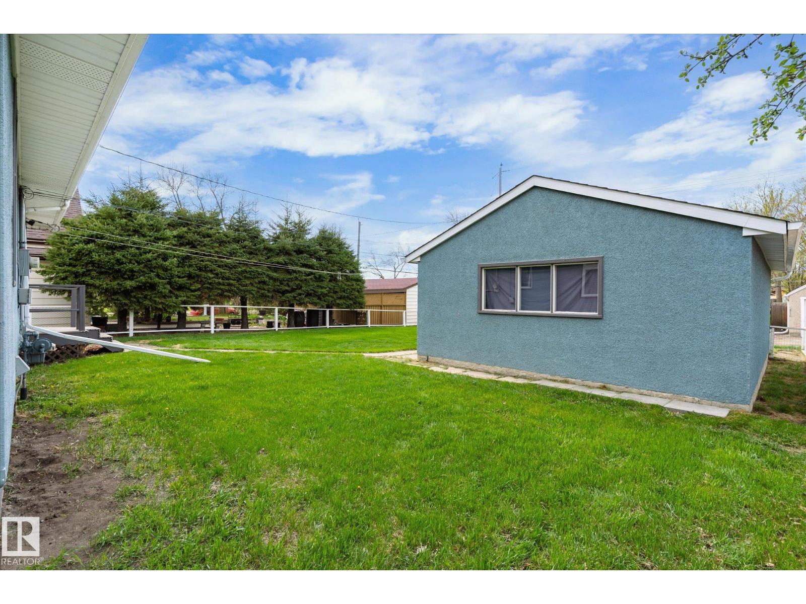 11606 68 ST NW - 37