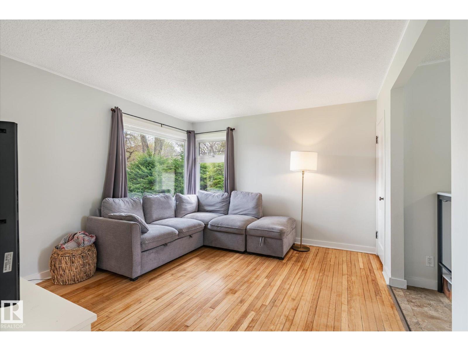11606 68 ST NW - 8