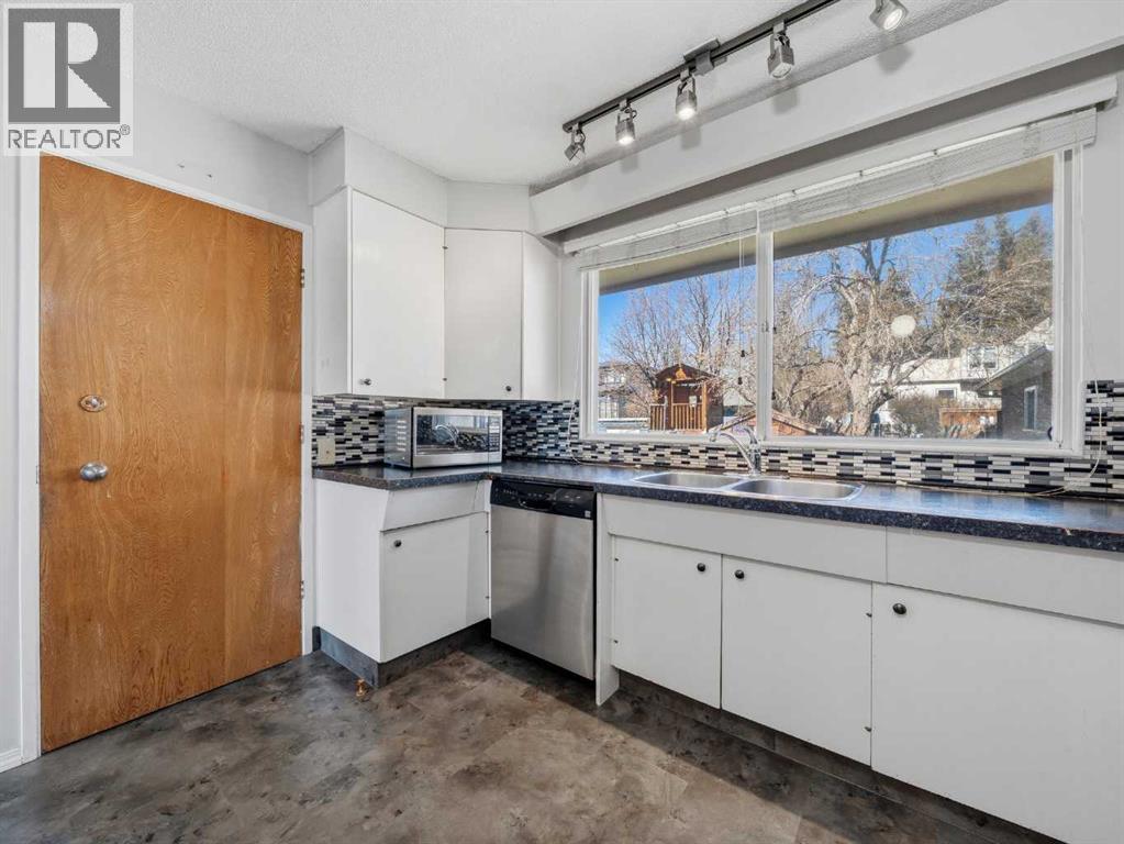 5123 Bulyea Road NW - 12