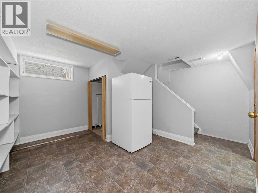 5123 Bulyea Road NW - 21