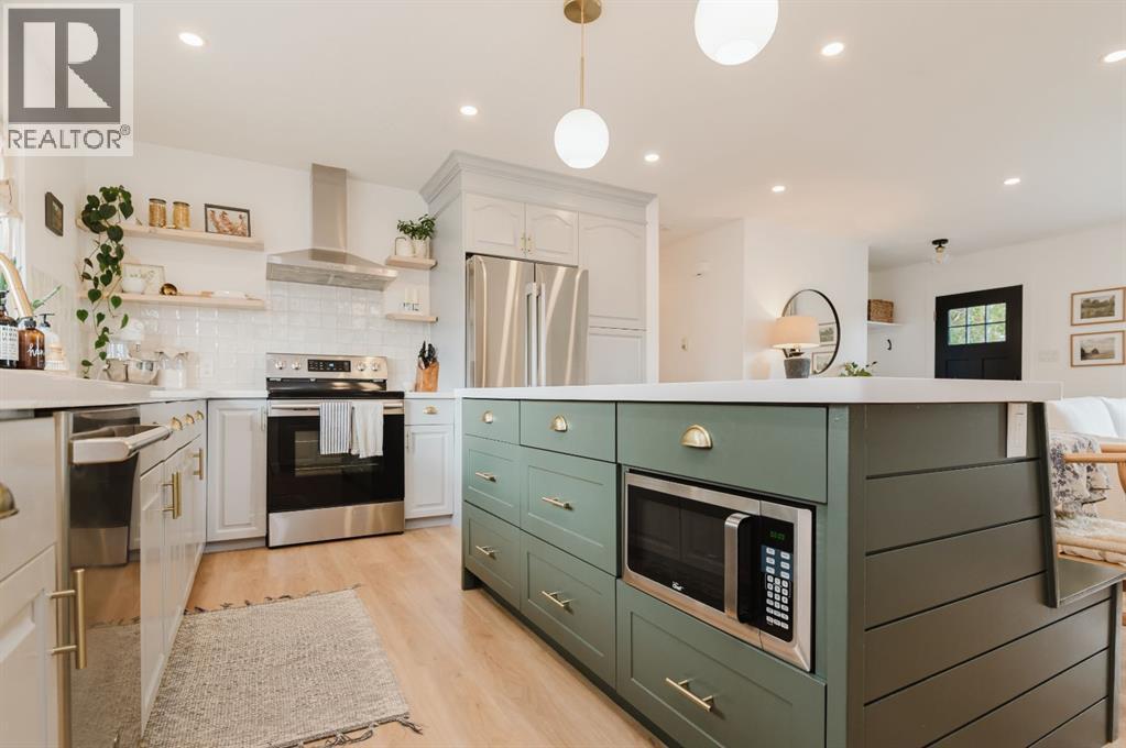 10415 109 Ave - 13