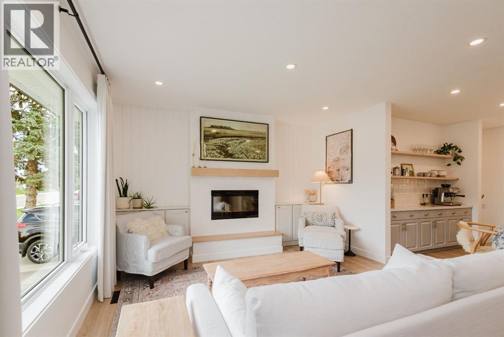 10415 109 Ave - 6