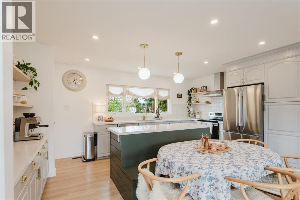 10415 109 Ave - 11