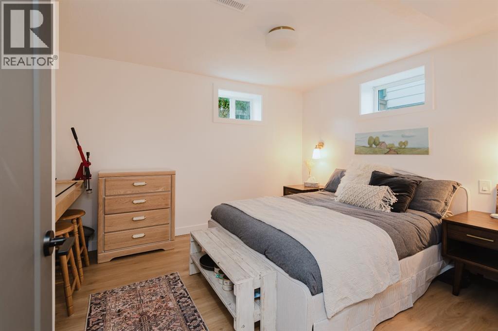 10415 109 Ave - 30