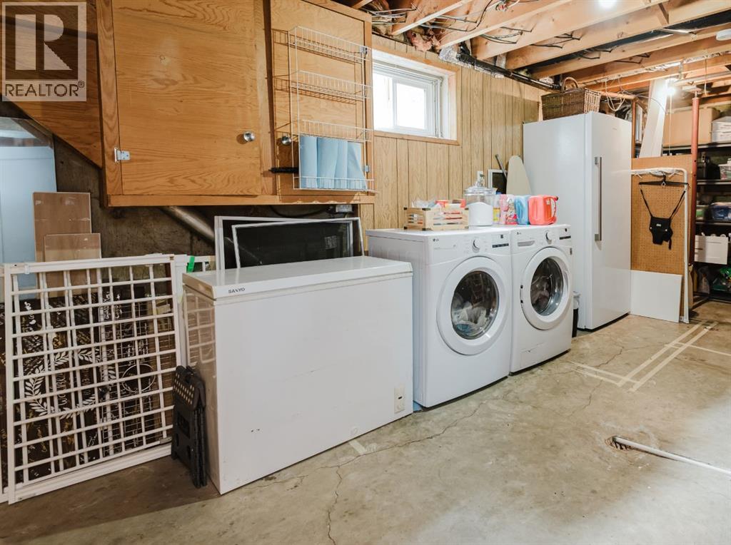 10415 109 Ave - 31