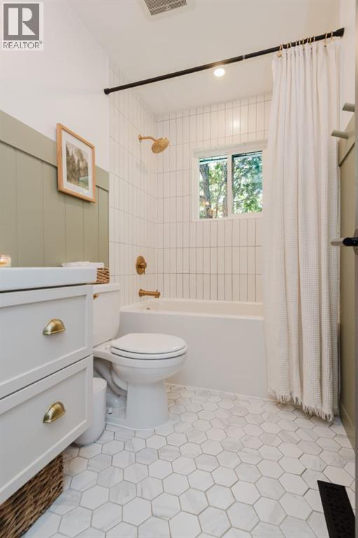 10415 109 Ave - 22