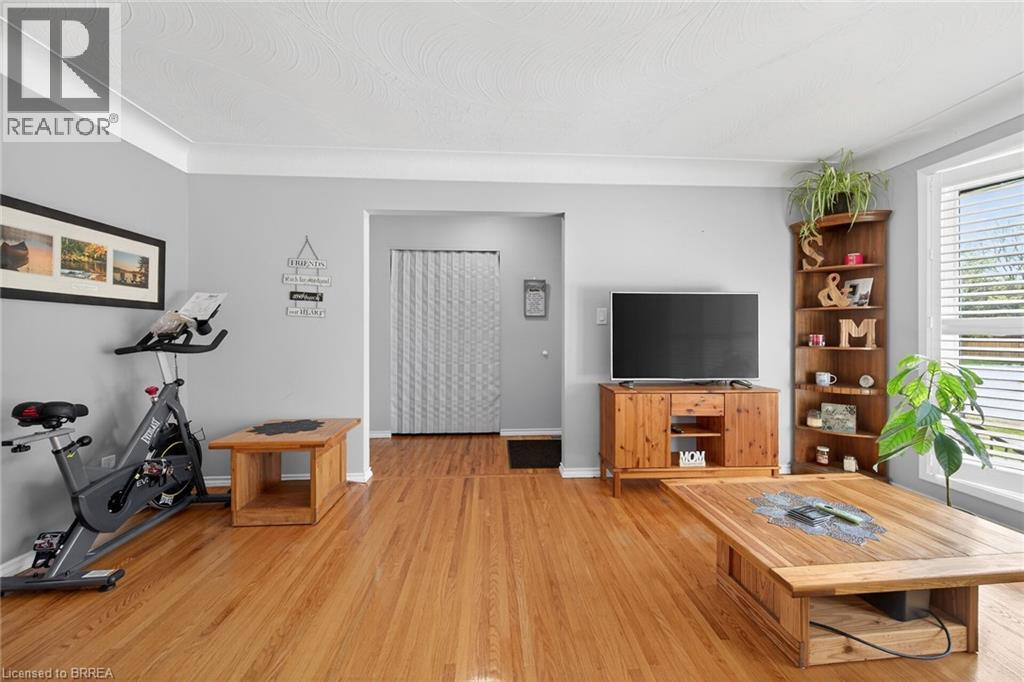 2 COACHWOOD Road - 6