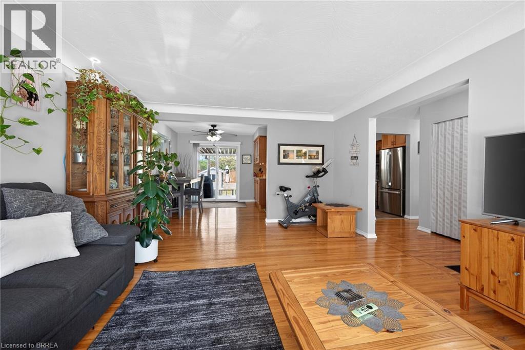 2 COACHWOOD Road - 7