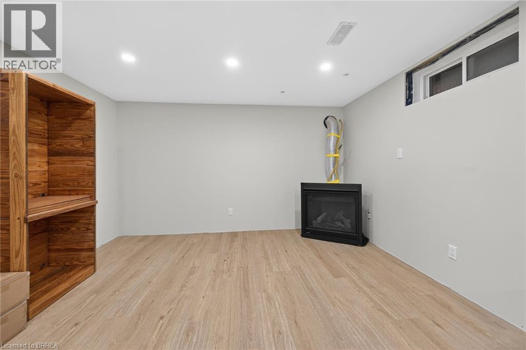 2 COACHWOOD Road, Brantford, Ontario, N3R3R4 — Photo 11