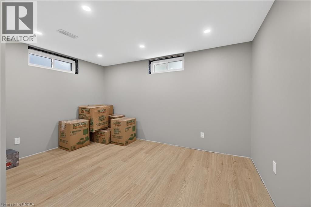 2 COACHWOOD Road - 29