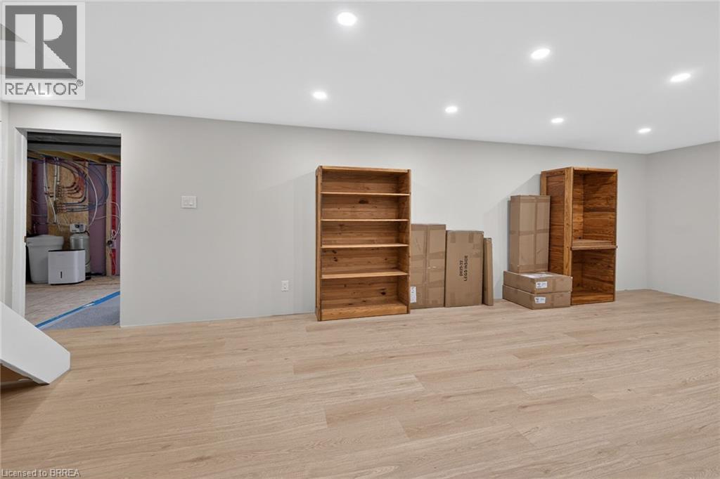 2 COACHWOOD Road - 28