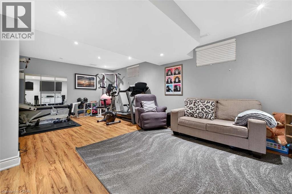 4 PETER Street - 30
