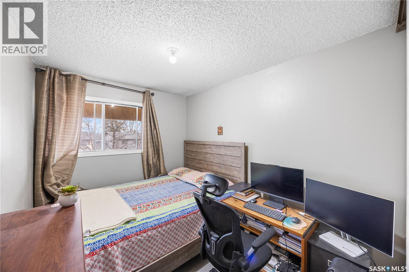 #236 310 Stillwater DRIVE - 13