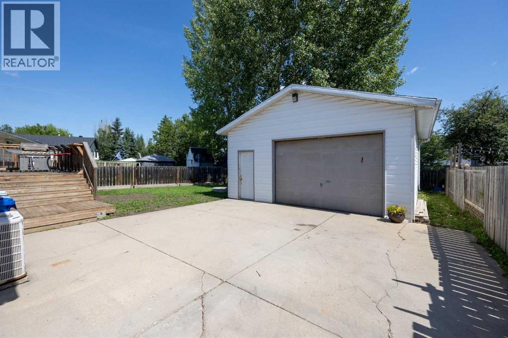 185 Hilltop Crescent - Image 2