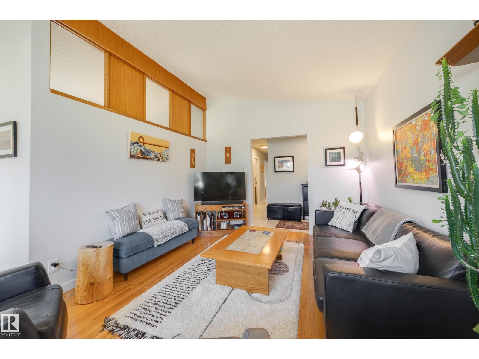 7211 90 AV NW NW — photo 6