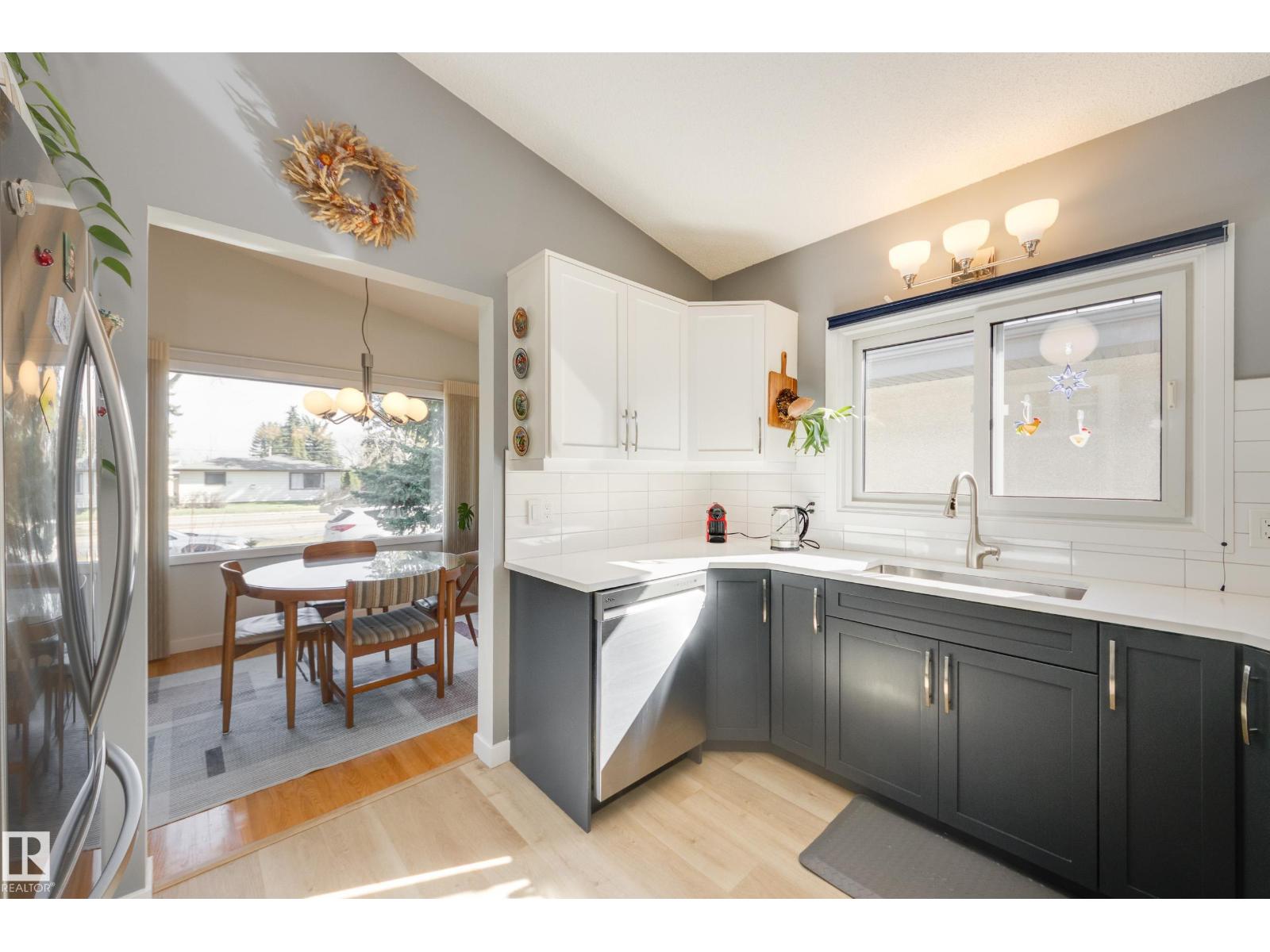 7211 90 AV NW NW — photo 12