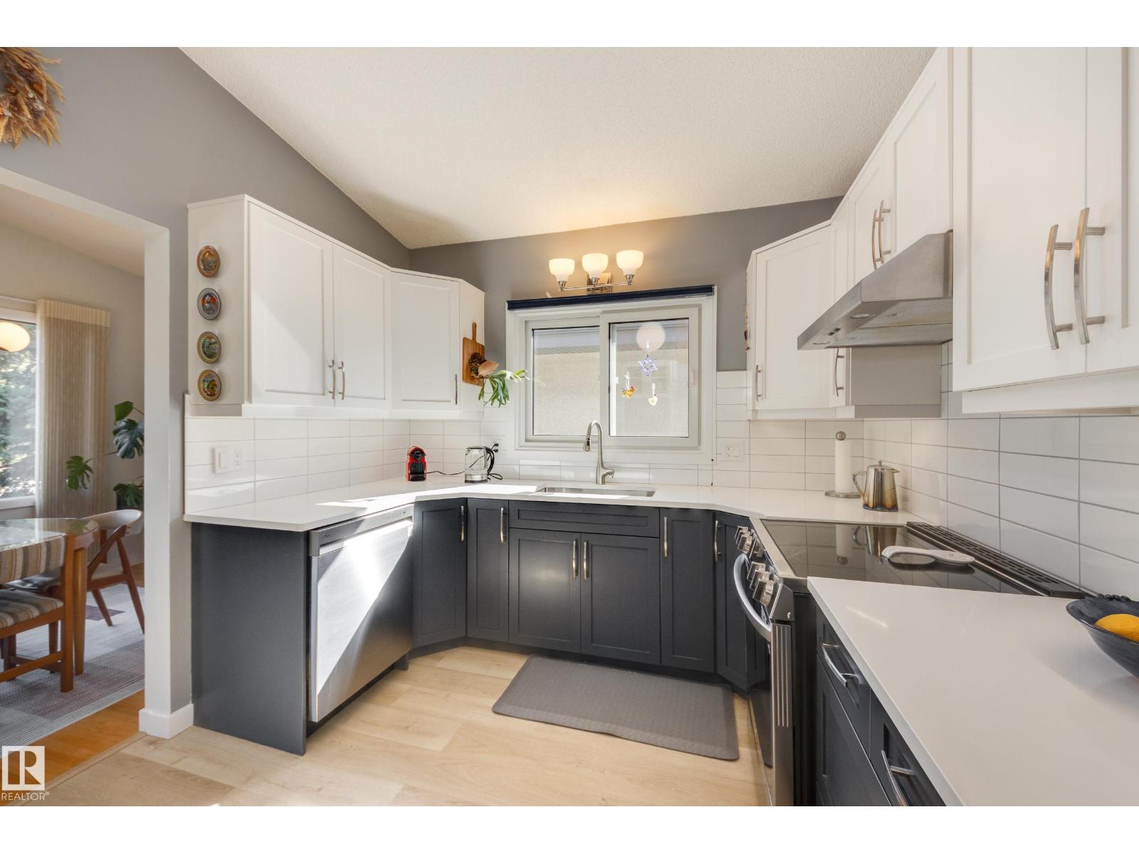 7211 90 AV NW NW — photo 13
