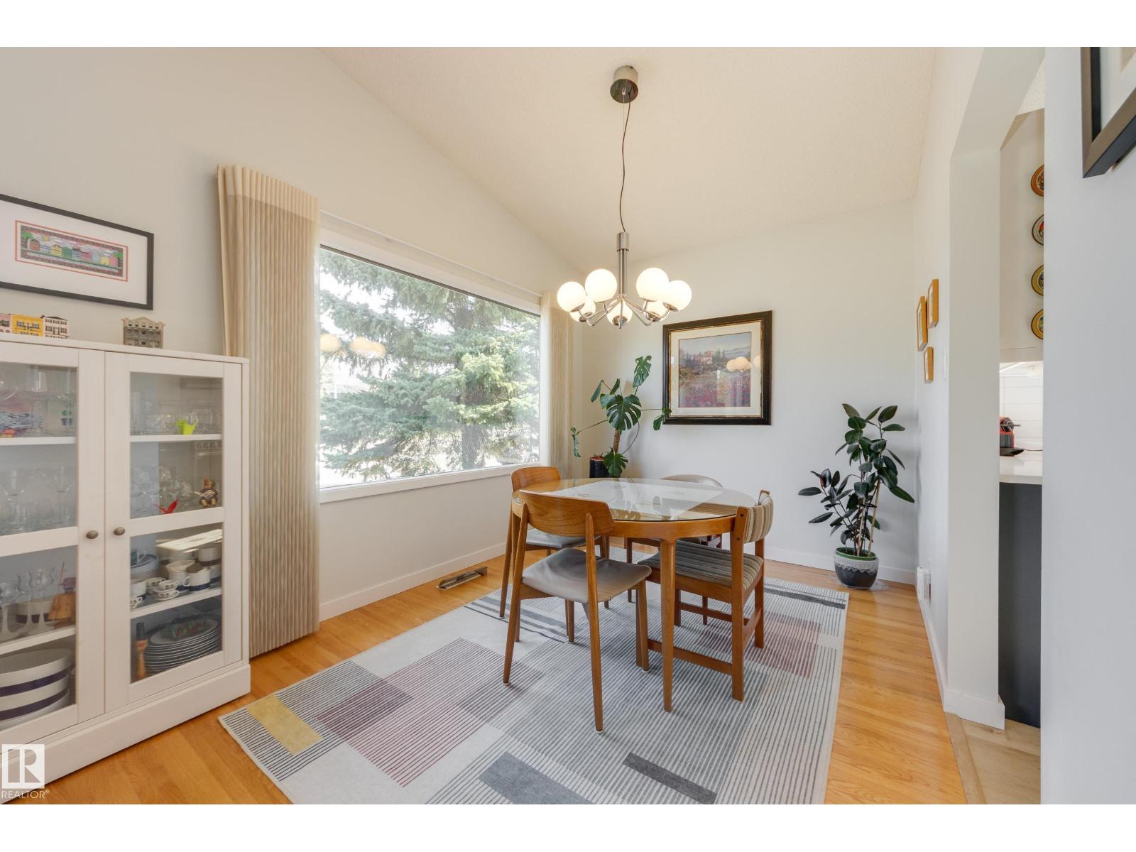 7211 90 AV NW NW — photo 10