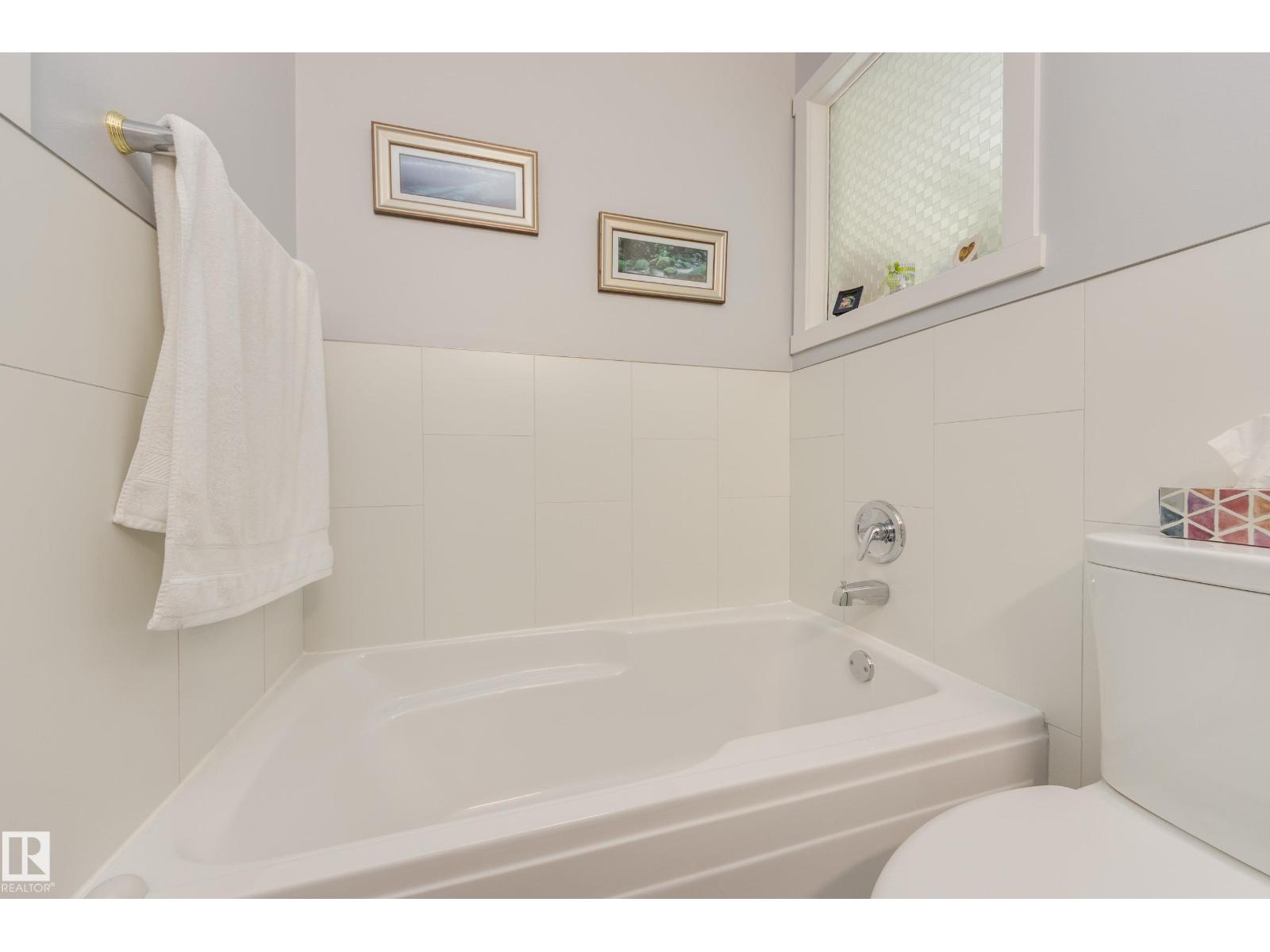 7211 90 AV NW NW — photo 27