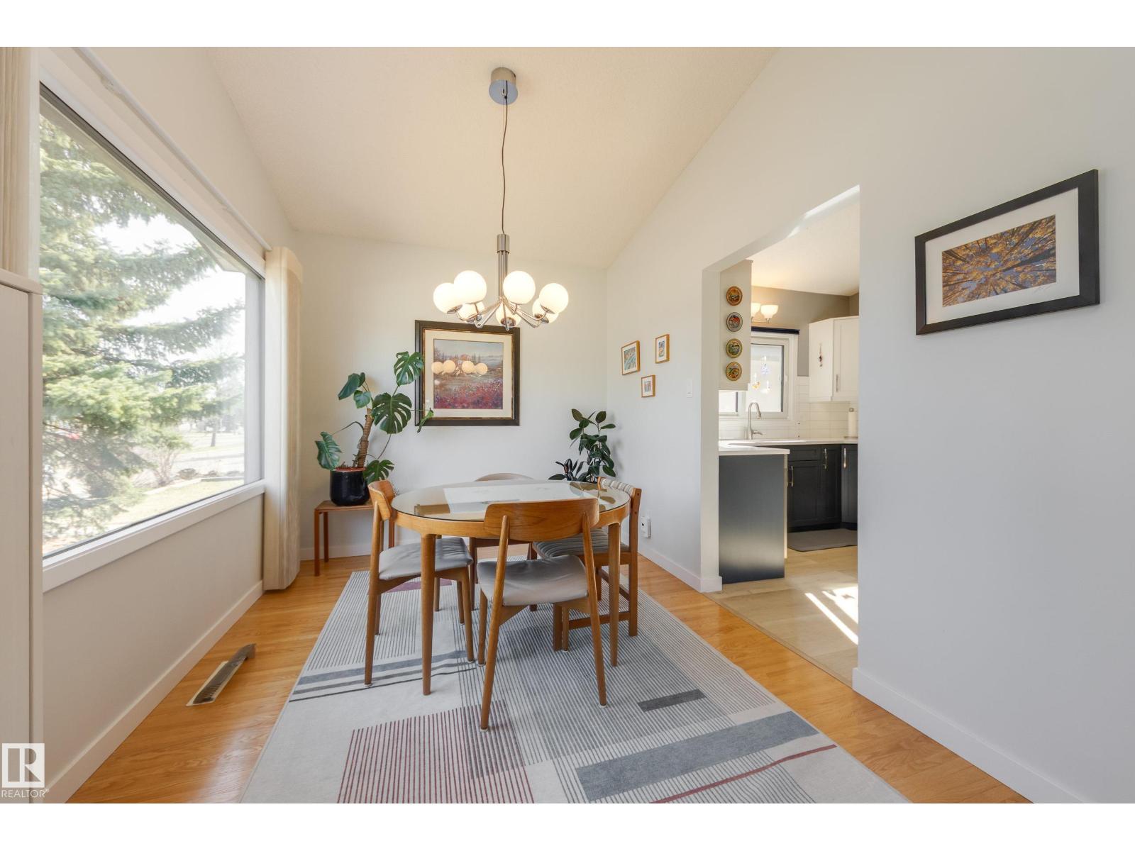 7211 90 AV NW NW — photo 11