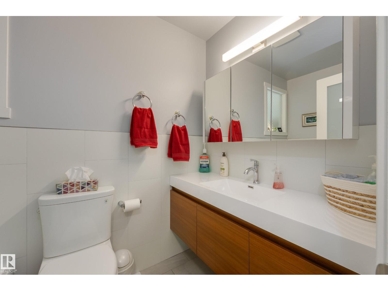 7211 90 AV NW NW — photo 26