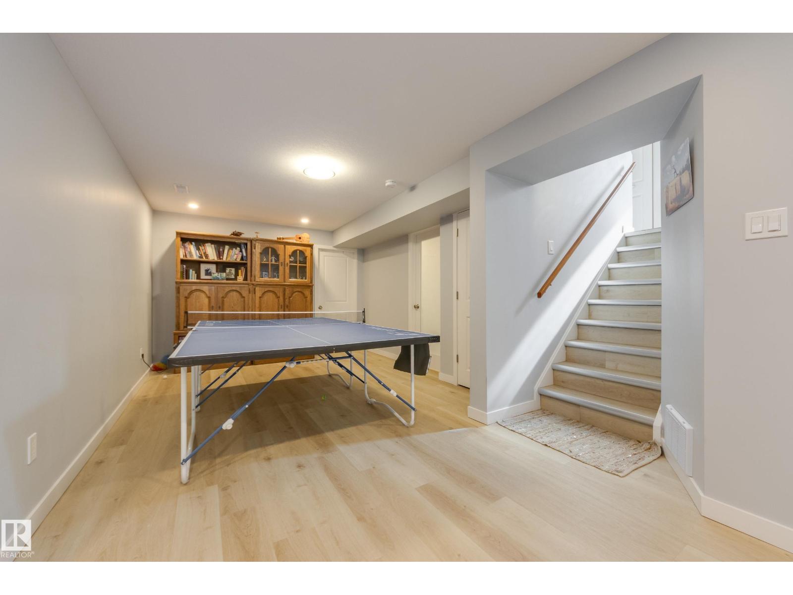7211 90 AV NW NW — photo 30