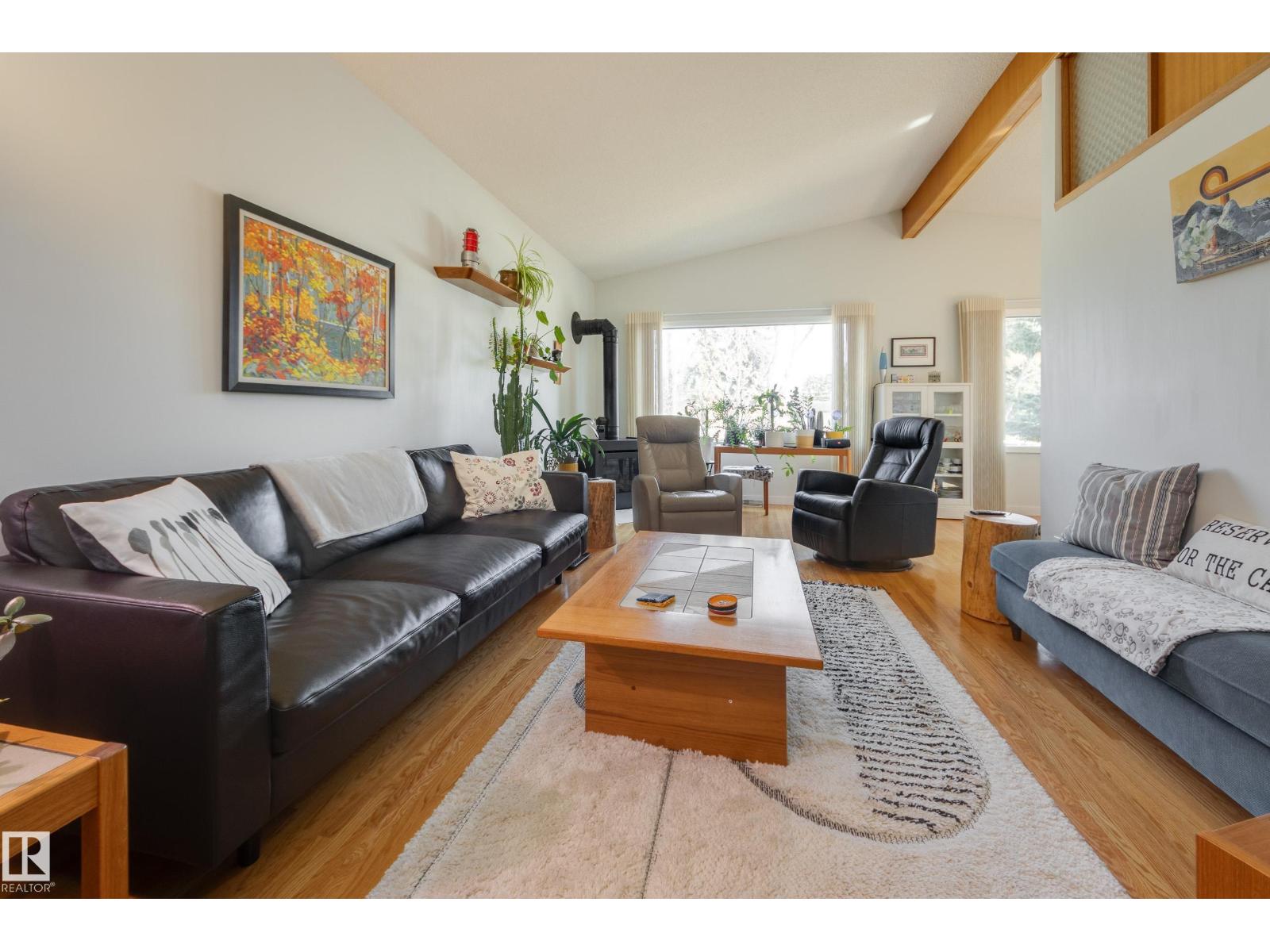 7211 90 AV NW NW — photo 8