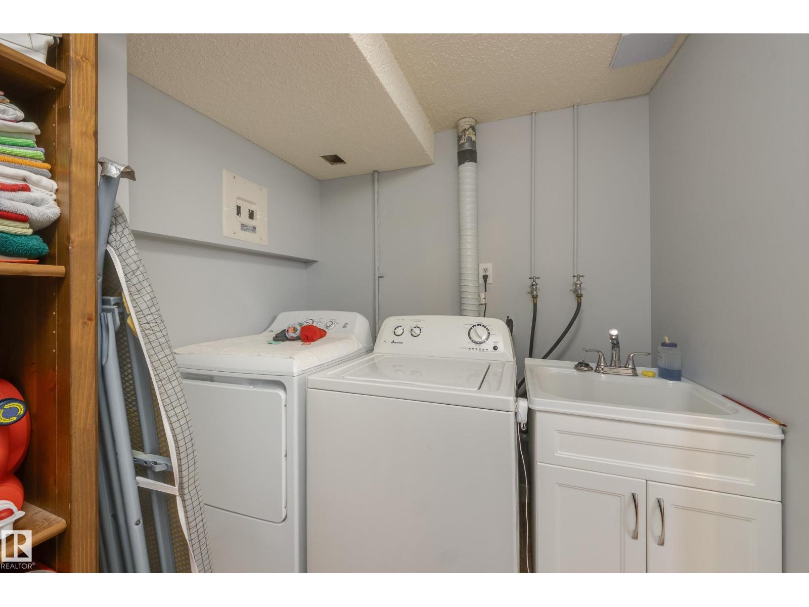 7211 90 AV NW NW — photo 35