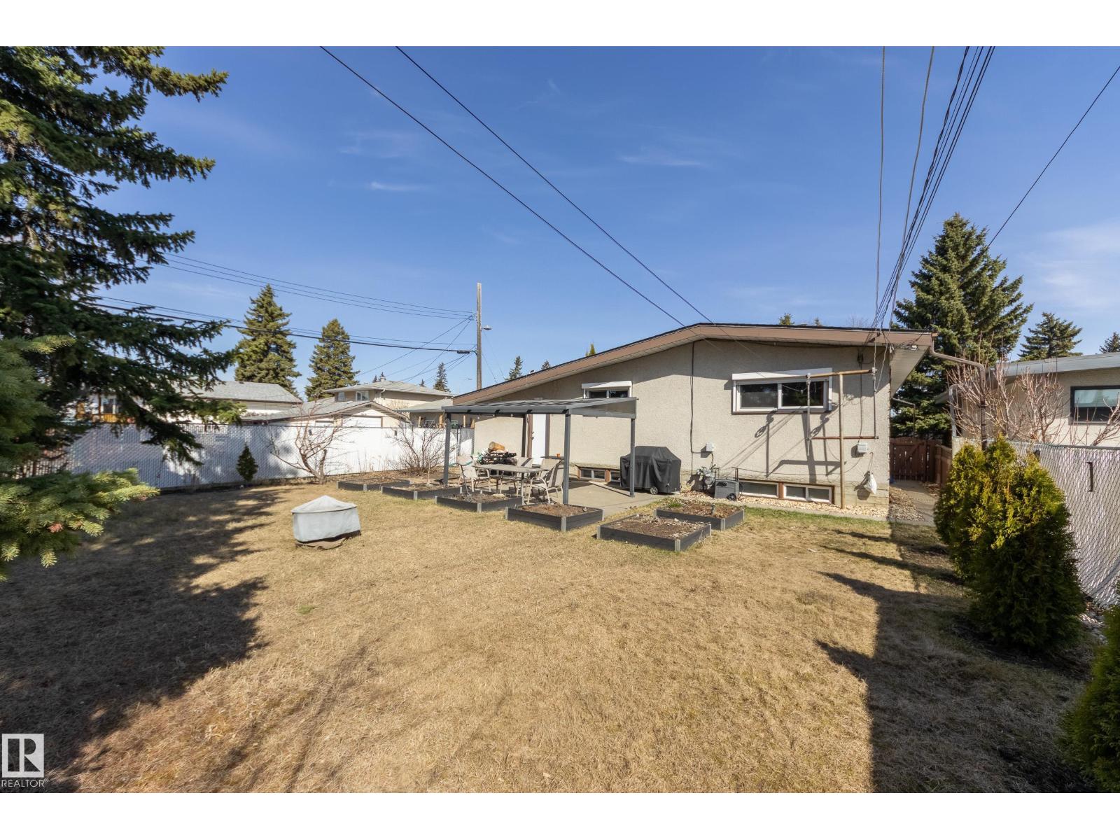7211 90 AV NW NW — photo 43