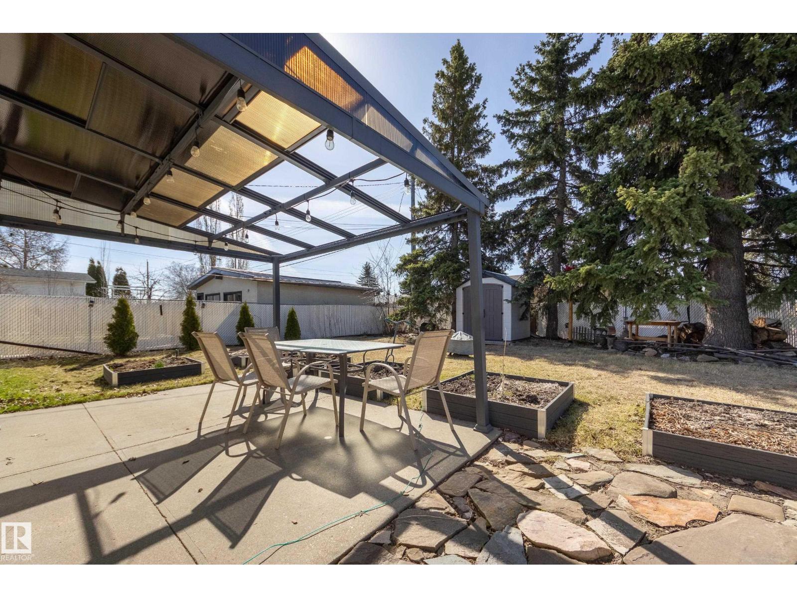 7211 90 AV NW NW — photo 46