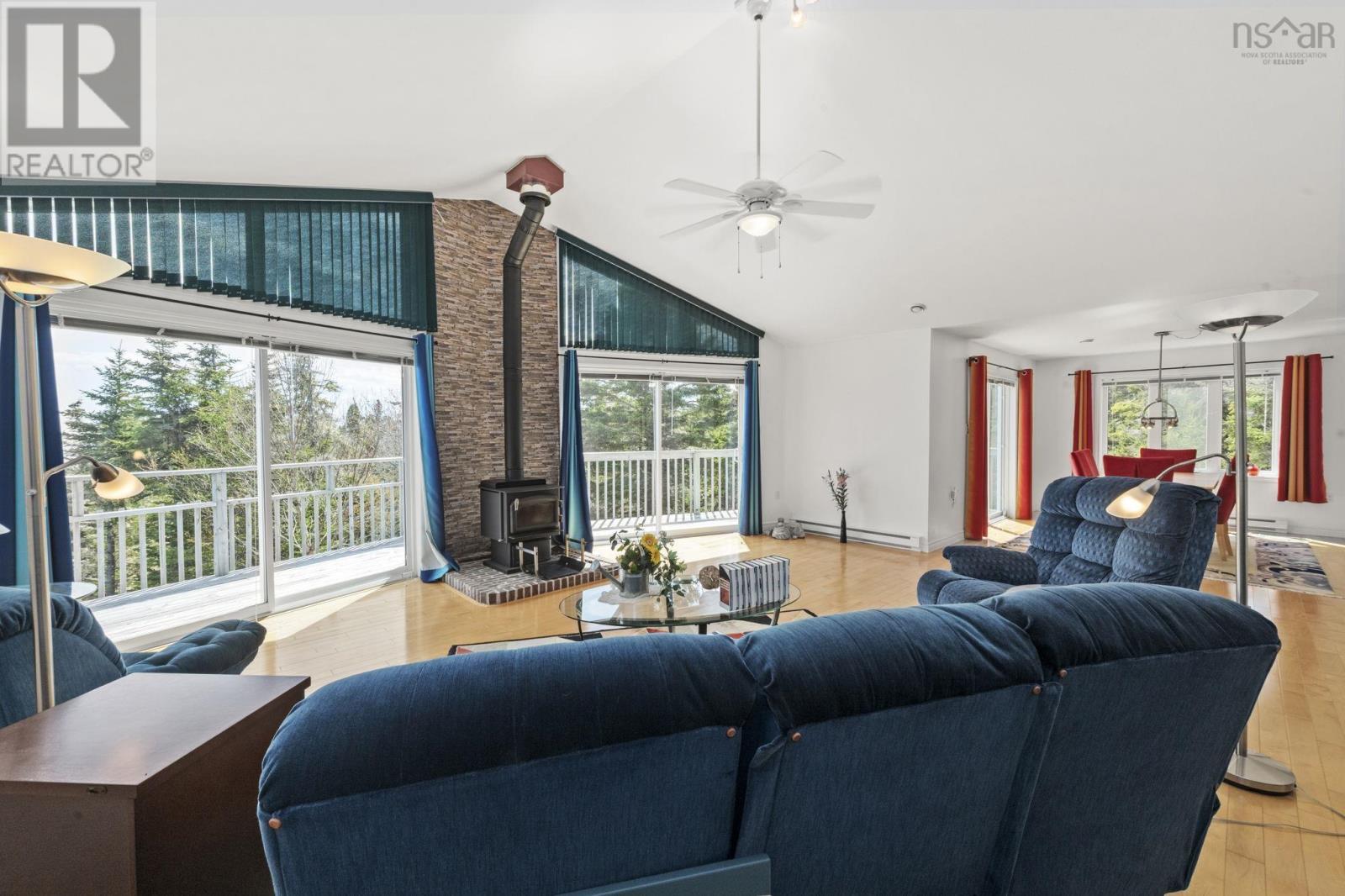 Property 7 of 16 of 821 Shad Point Parkway