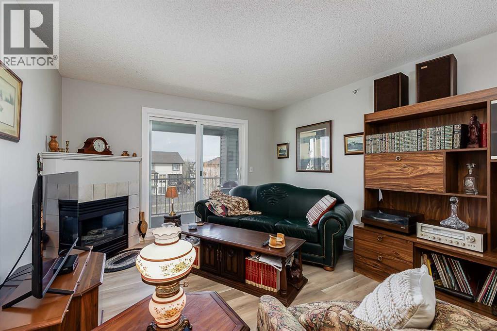 #5403 604 8 Street SW - 4