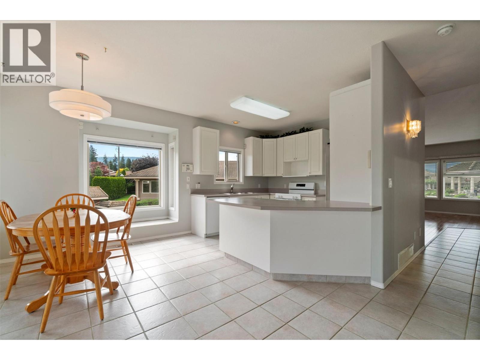 2550 Golf Course Drive Unit# 24, Blind Bay