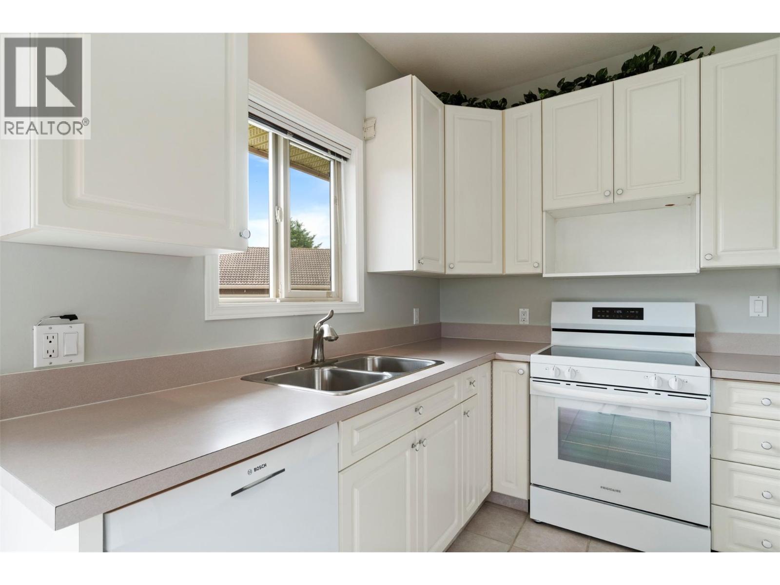 2550 Golf Course Drive Unit# 24, Blind Bay