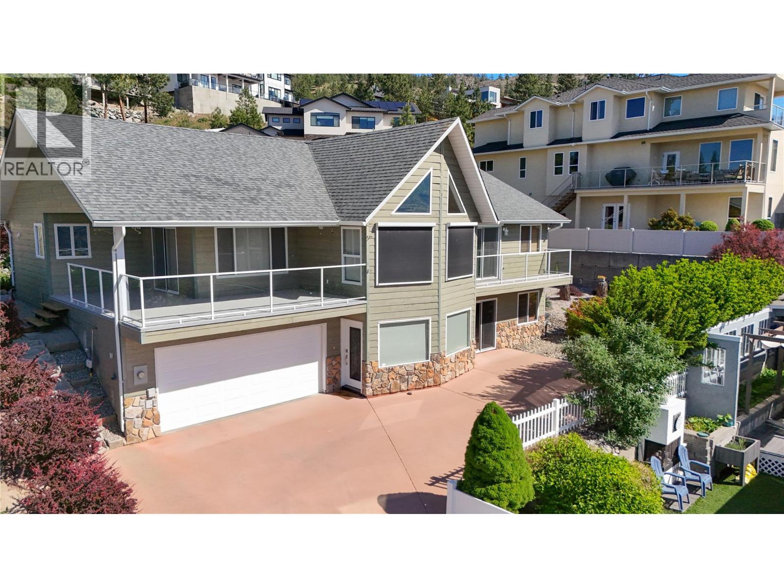 2850 Evergreen Drive - 1