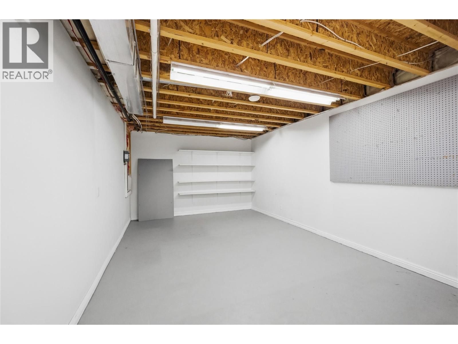 2850 Evergreen Drive - 35