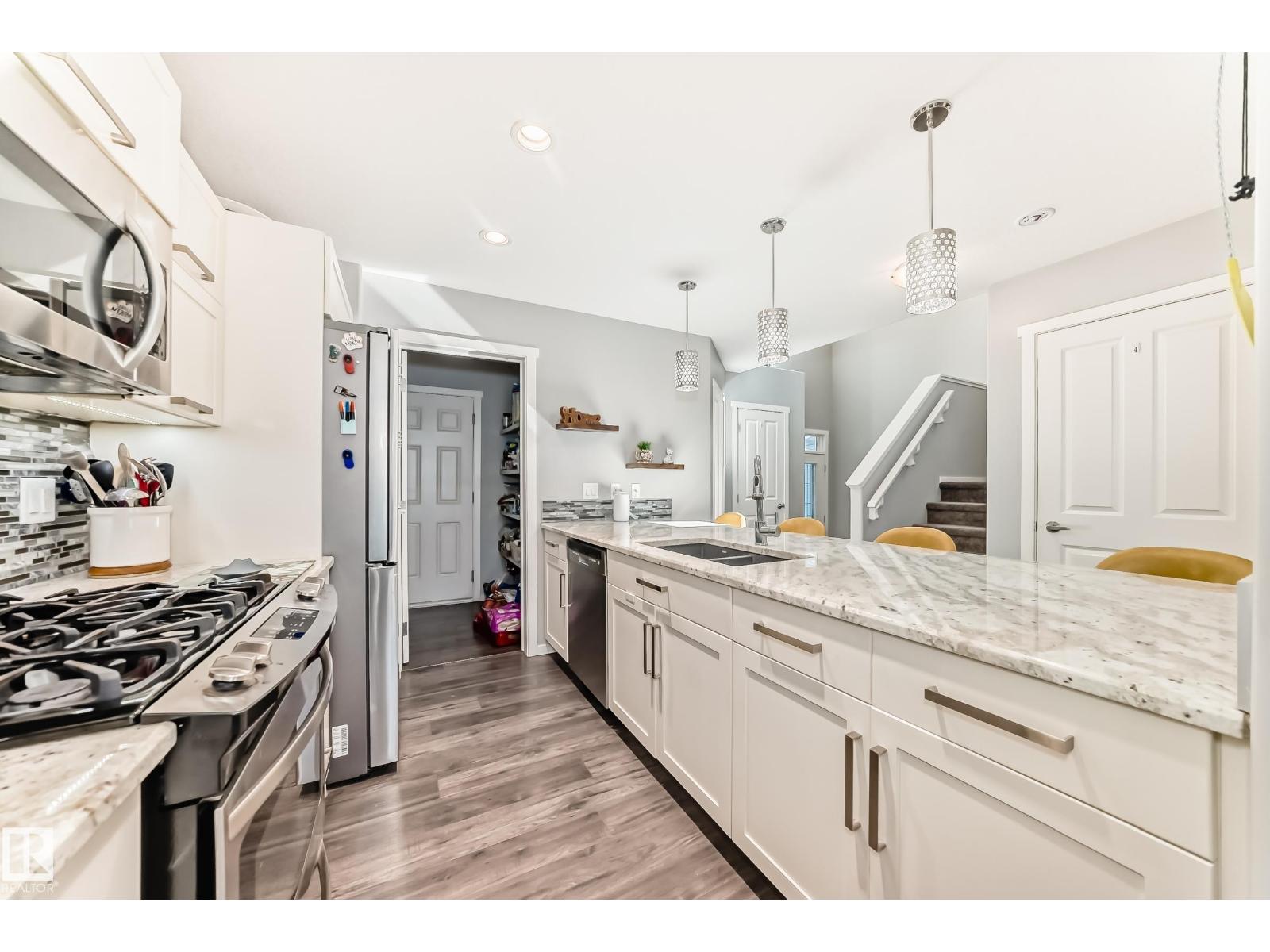 267 STURTZ BN — photo 11