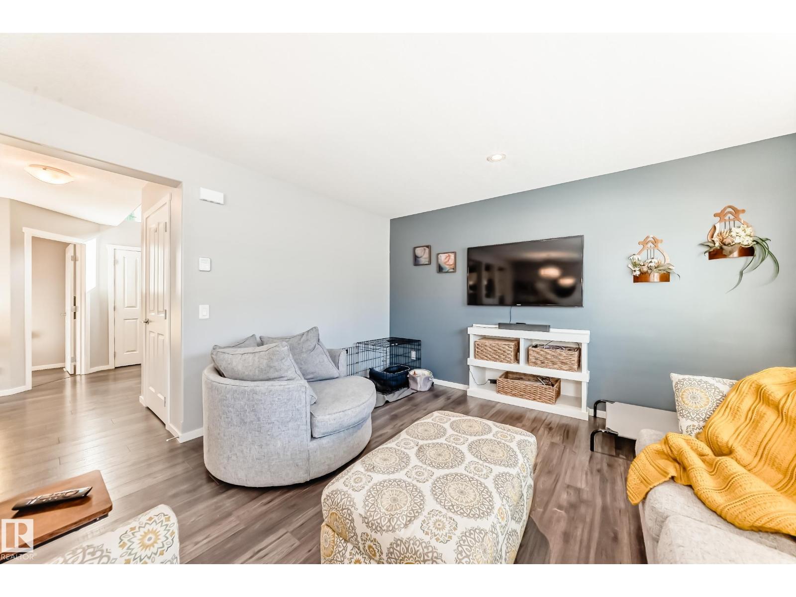 267 STURTZ BN — photo 19