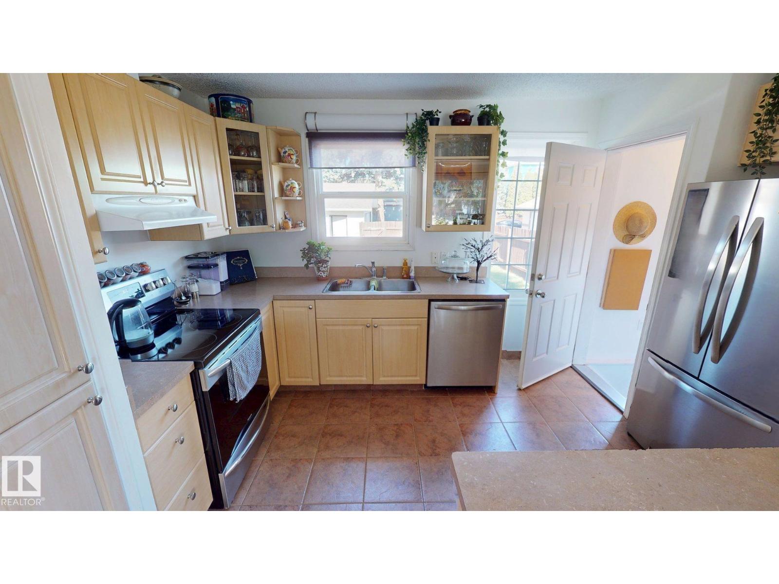 9650 86 ST NW - 11