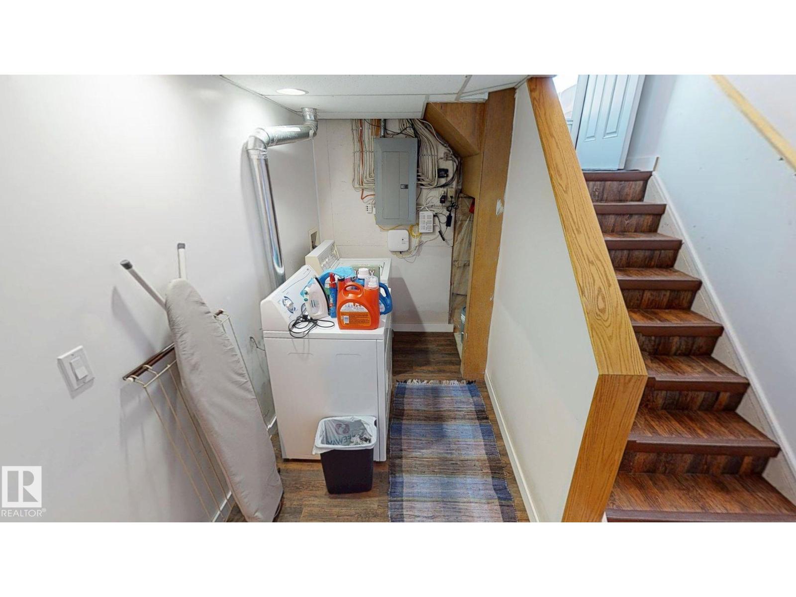 9650 86 ST NW - 13