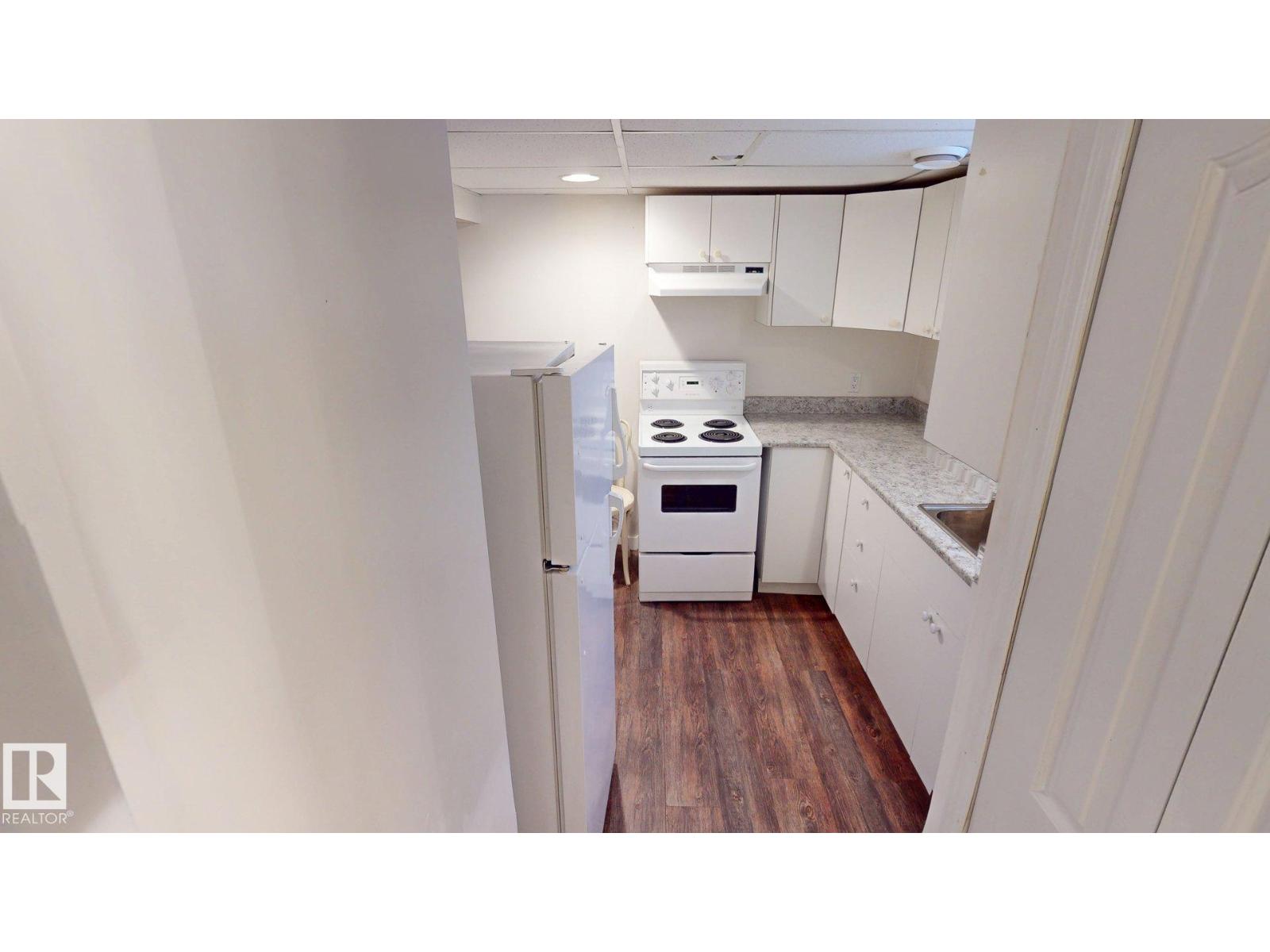 9650 86 ST NW - 19