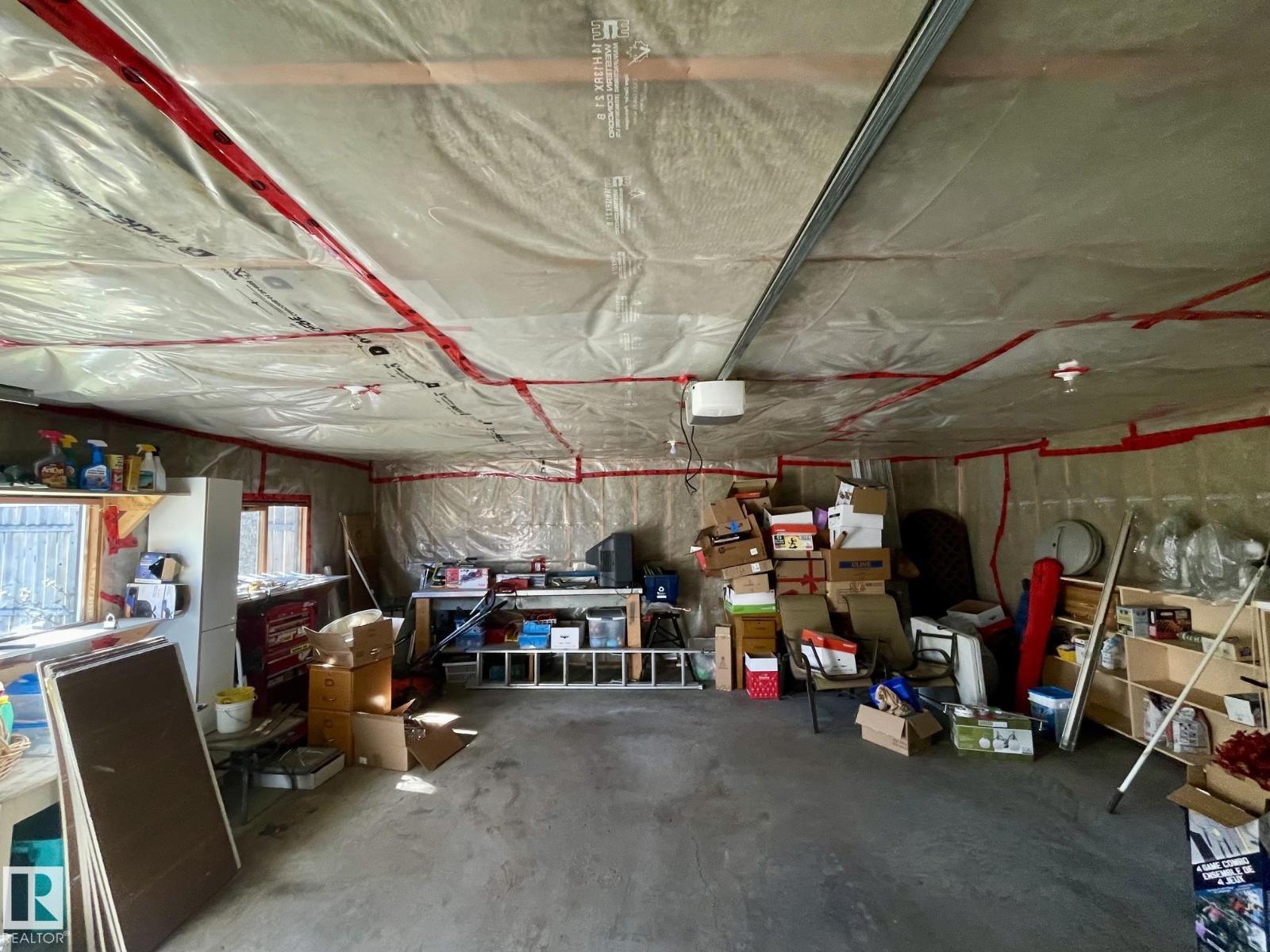 9650 86 ST NW - 23