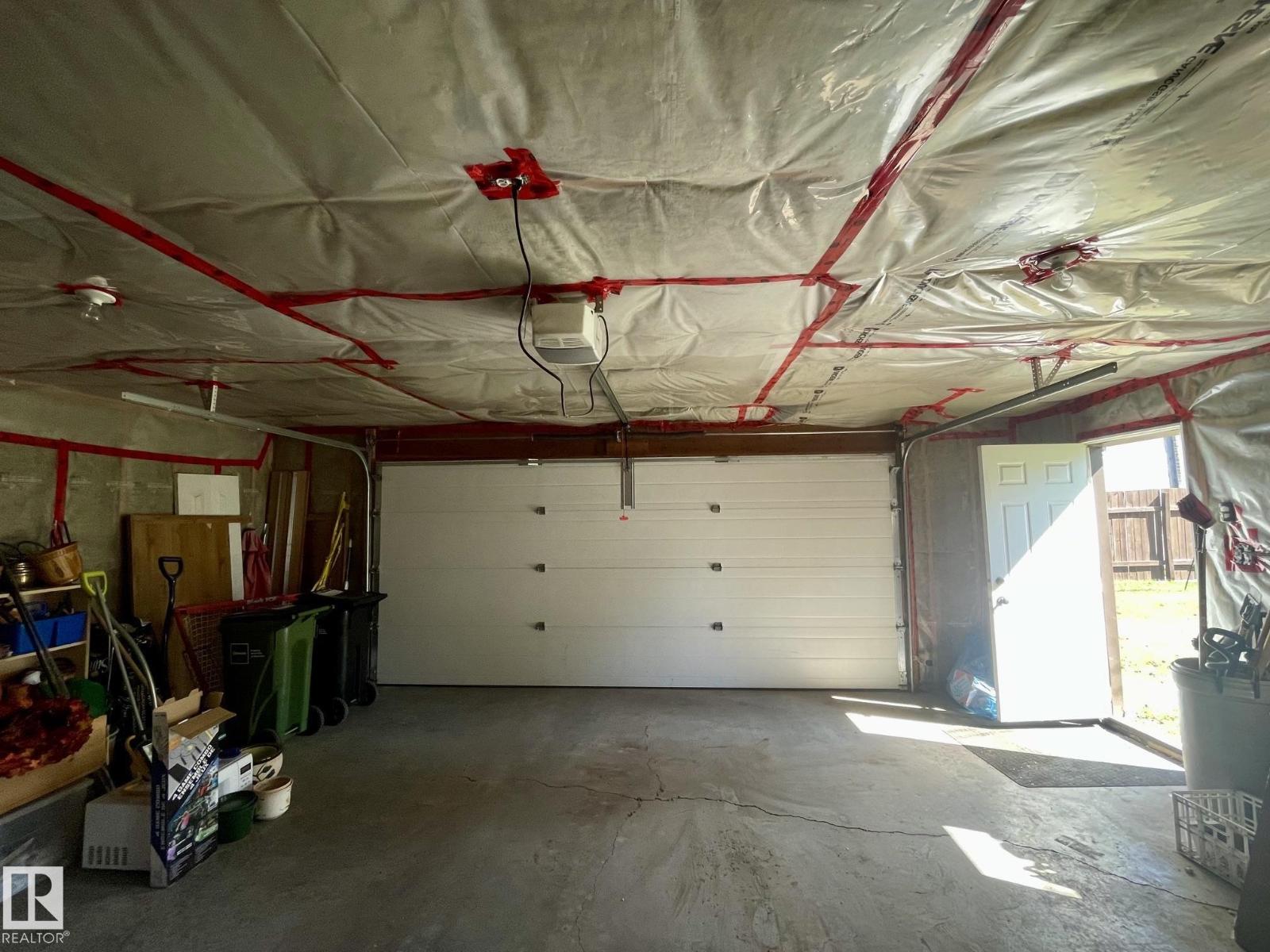 9650 86 ST NW - 24