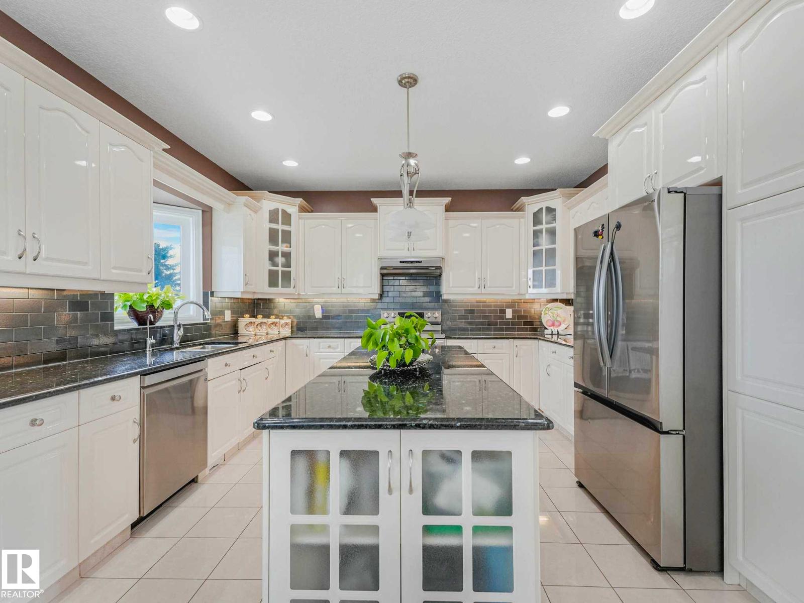 7516 161A AV NW - 25