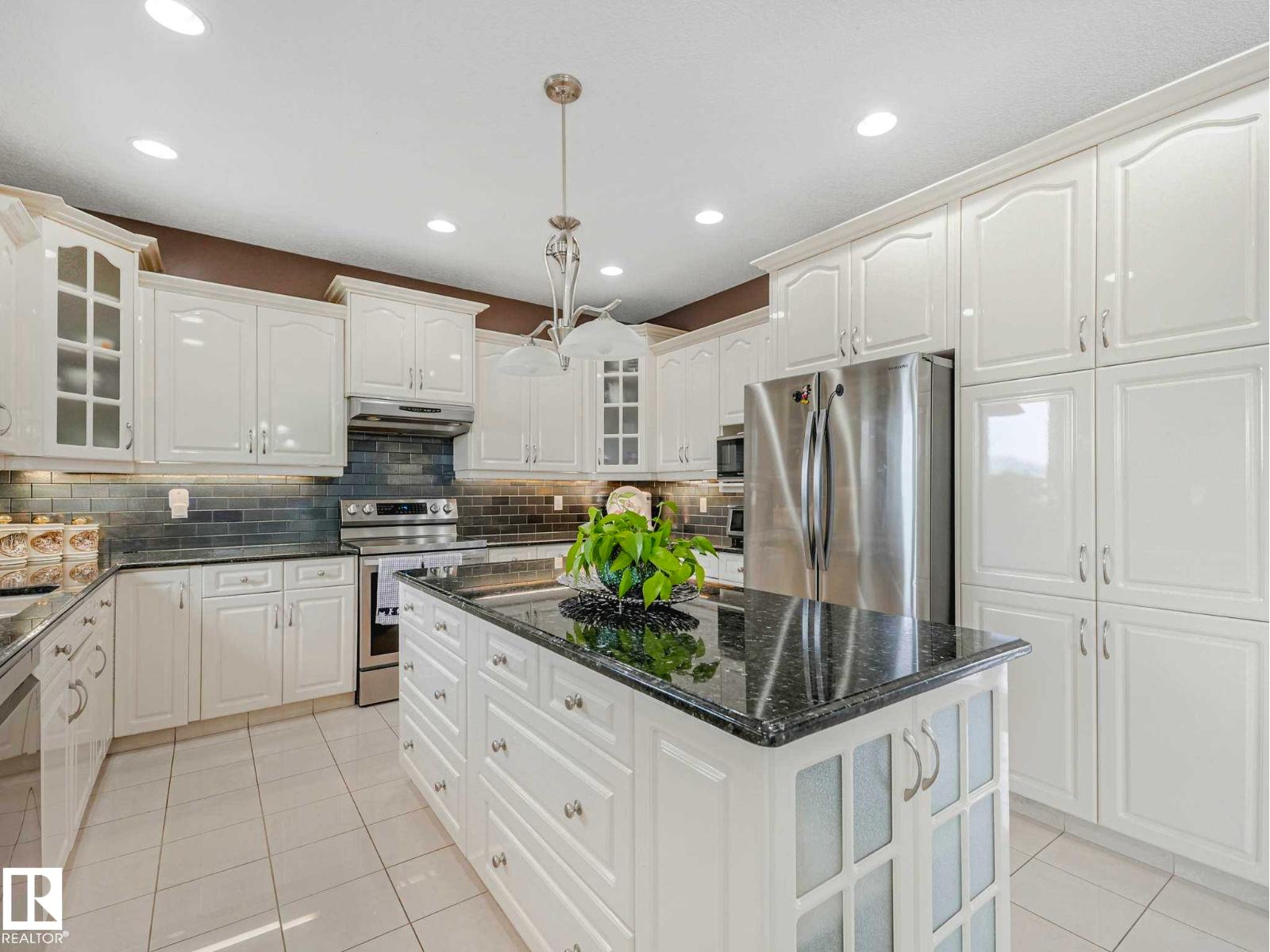 7516 161A AV NW - 26