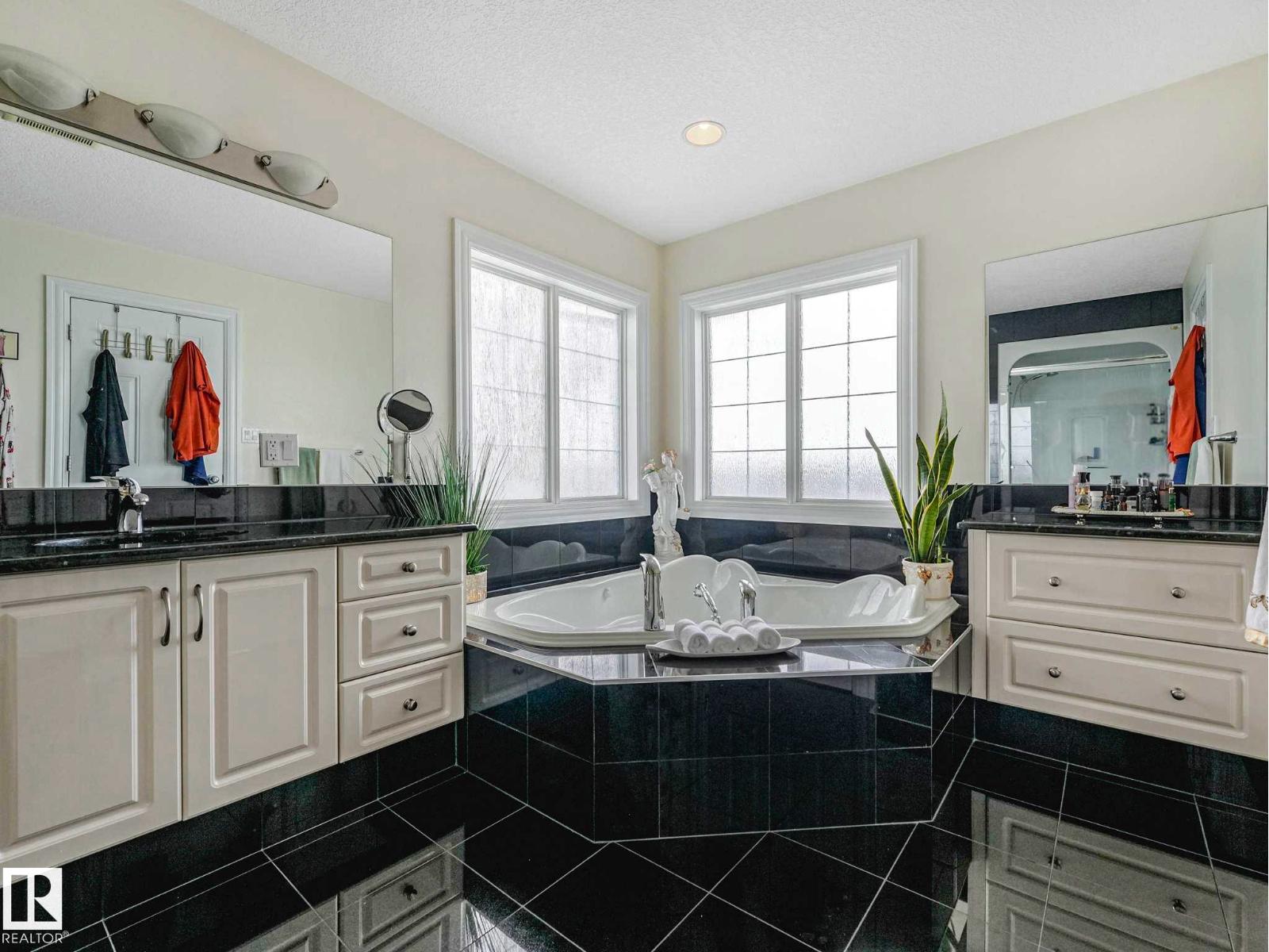 7516 161A AV NW - 51