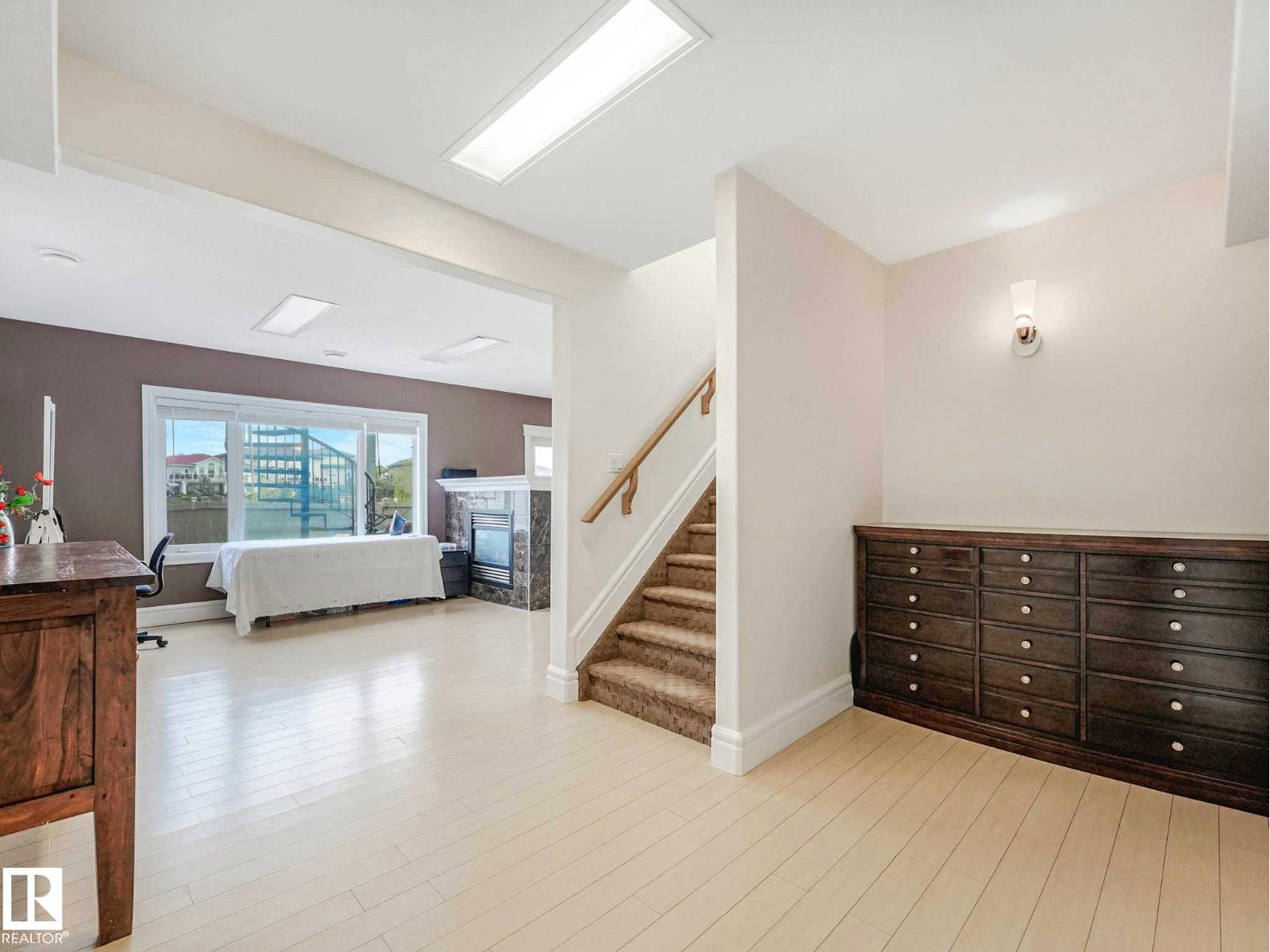 7516 161A AV NW - 52