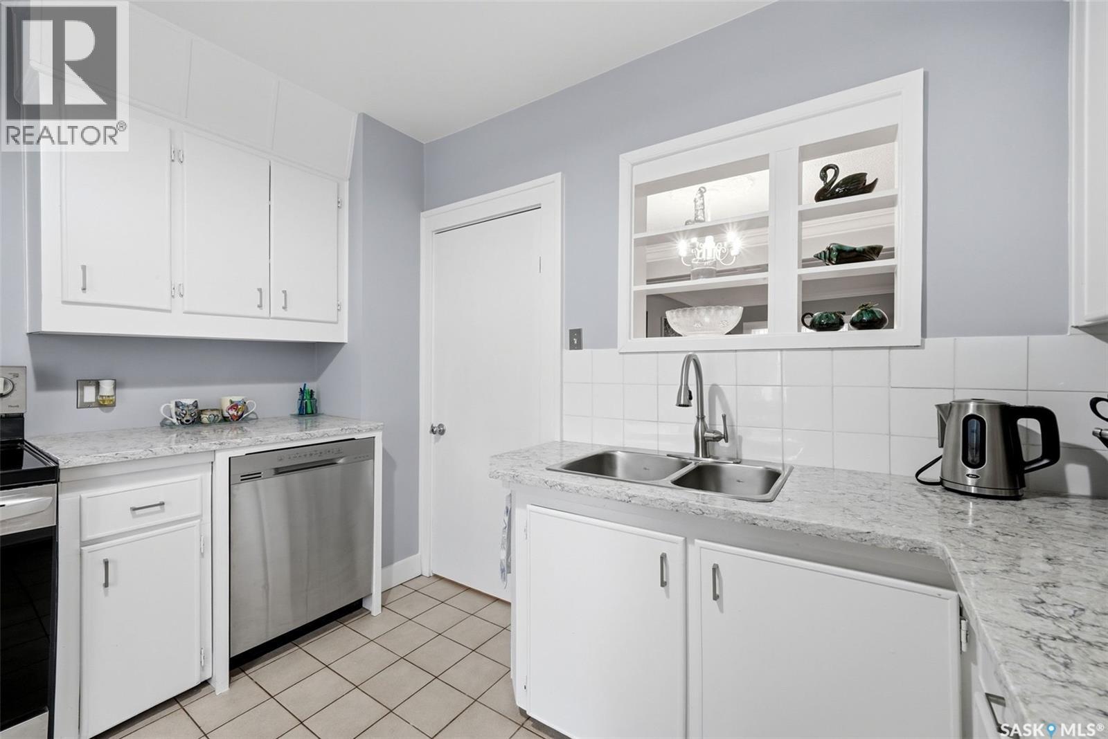 3311 13th AVENUE - 12