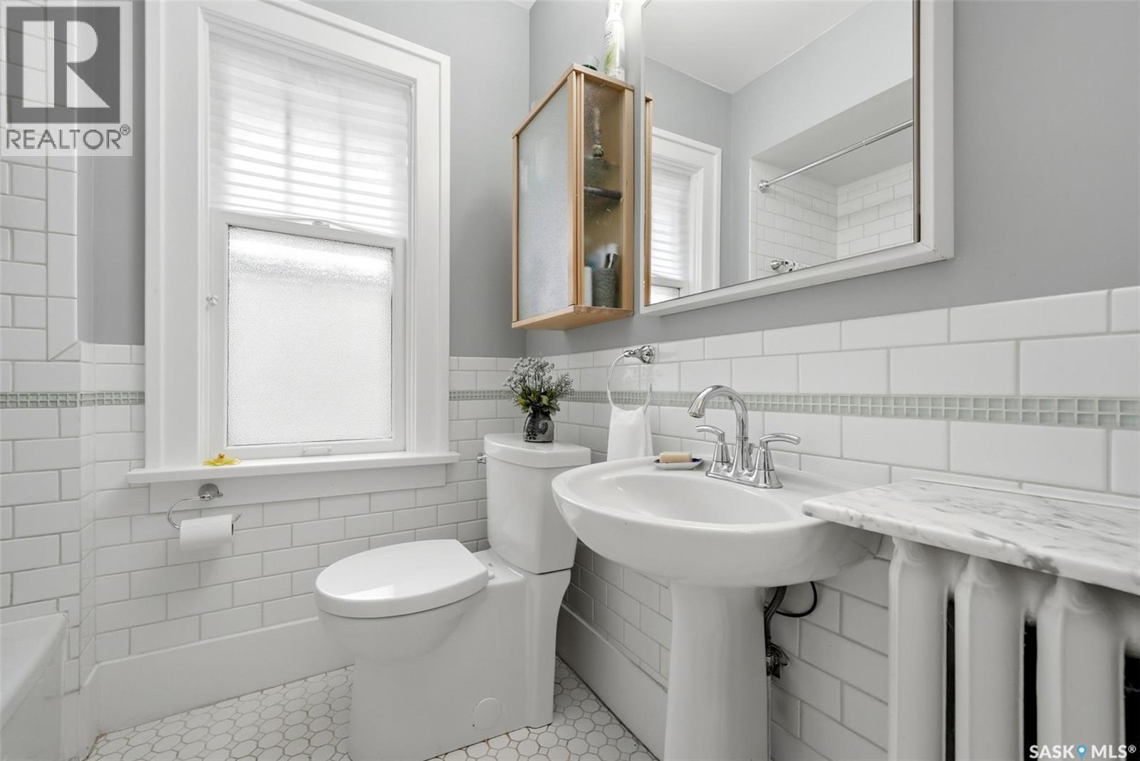 3311 13th AVENUE - 17
